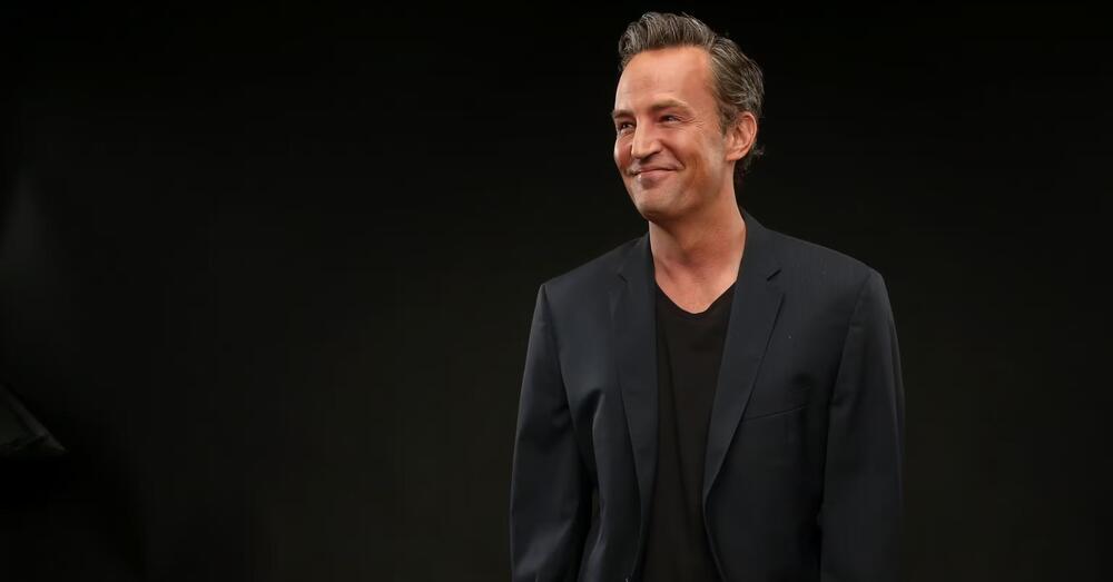 Ma &egrave; normale che un tossico come Matthew Perry seguisse una cura a base di ketamina? E anche Elon Musk...