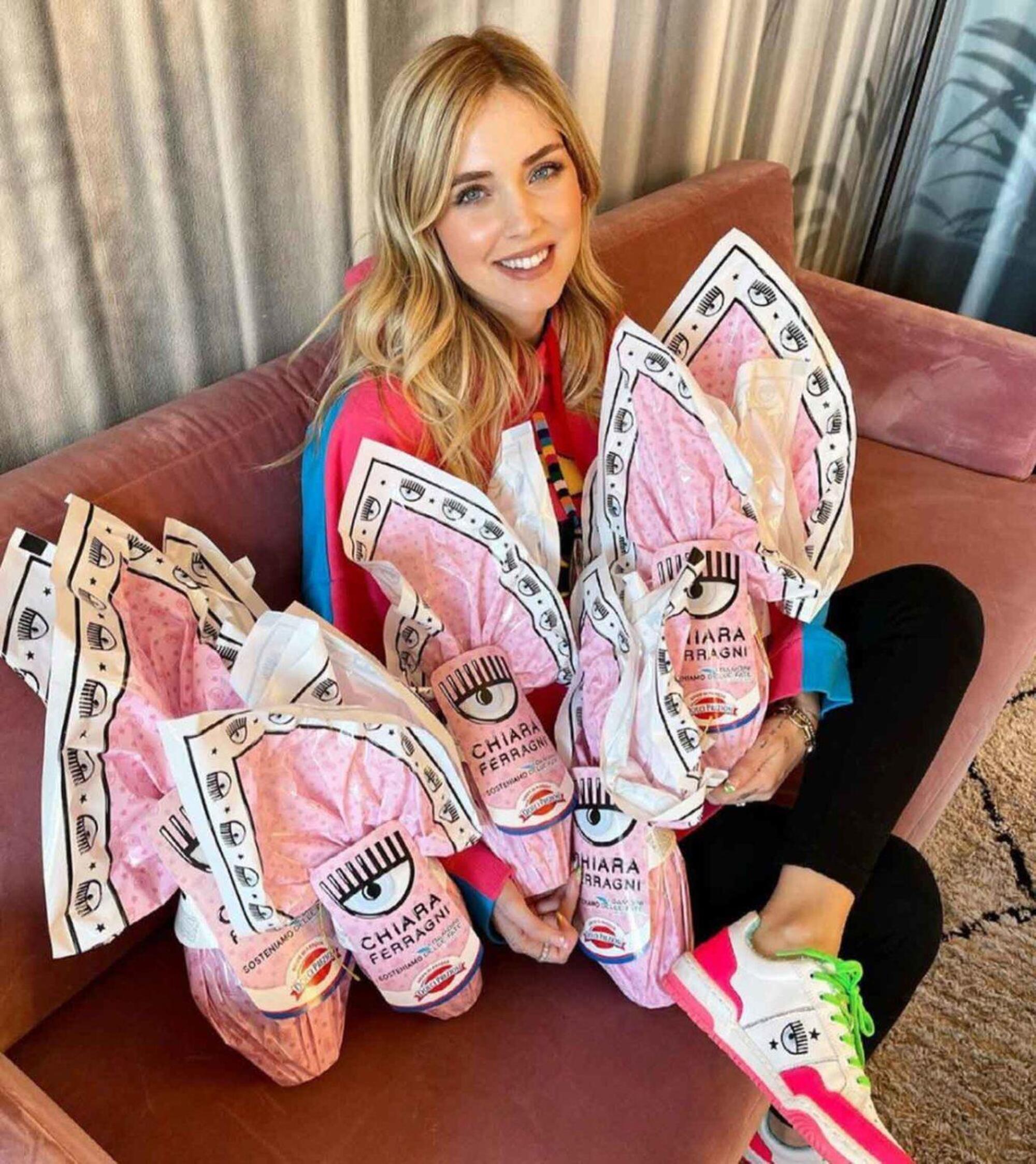 Chiara Ferragni e le uova di Pasqua Dolci Preziosi