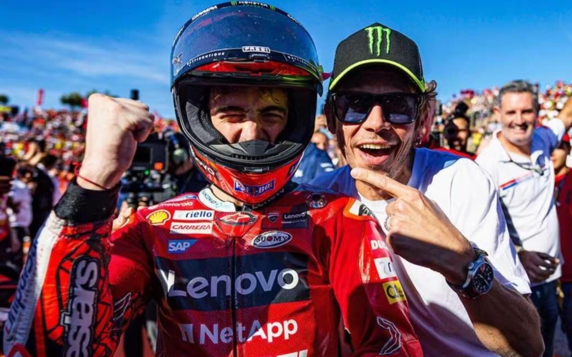 Pecco Bagnaia e Valentino Rossi