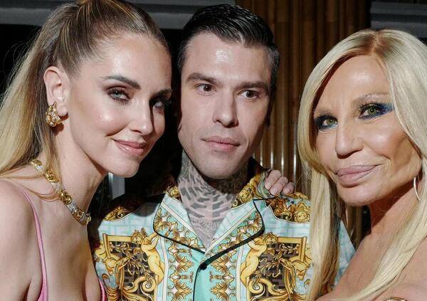 Ma Donatella Versace che difende la Ferragni come sta messa? 