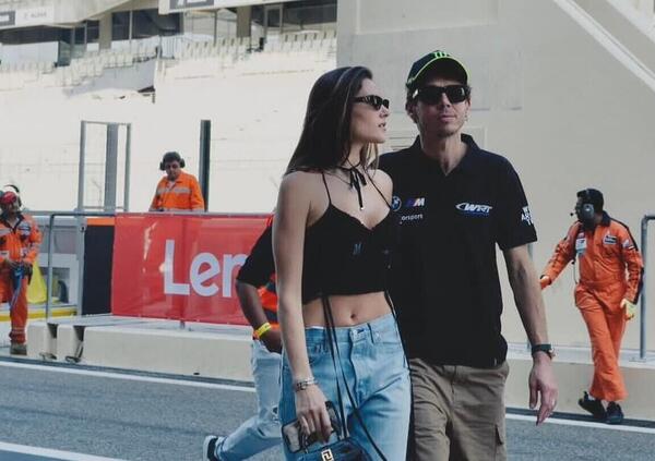 Sesso con Valentino Rossi prima delle gare? Francesca Sofia Novello senza filtri con Diletta Leotta. Col Dottore nel paddock&hellip;