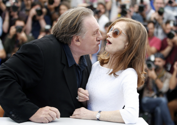 Nessuno tocchi Gerard Depardieu e le femministe mute. Ecco perch&eacute; la cancel culture &egrave; peggio della caccia alle streghe