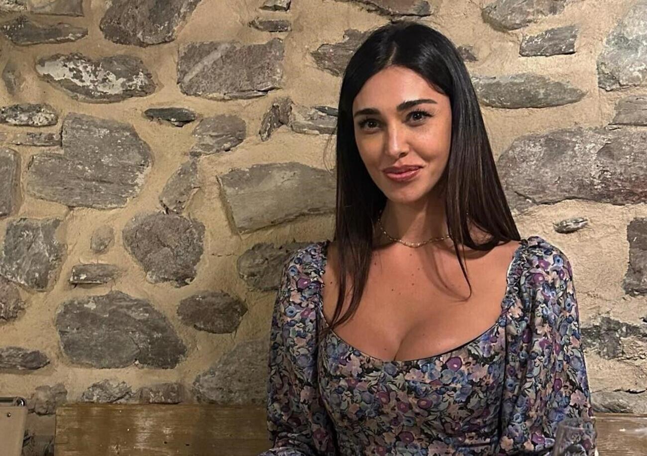 Belen teme una denuncia in auto? &ldquo;Mettiamoci la cintura&rdquo;. Ma il gossip si scatena...