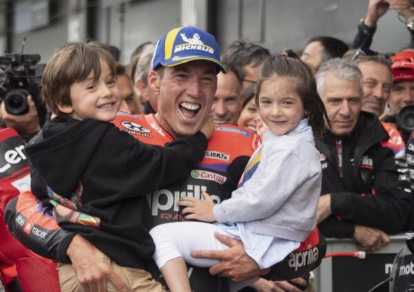 Aleix Espargar&oacute;: &quot;Mi d&agrave; un po&#039; fastidio che i miei figli vadano in moto&quot;. E su Maverick Vinales...