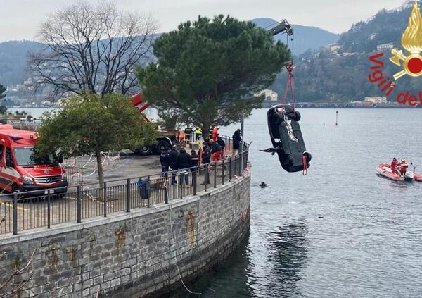 Tutto quello che sappiamo sull&#039;auto inabissata a Como e le due vittime