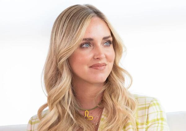 Chiara Ferragni dovrebbe cambiare mestiere? Per ora, come per Lapo Elkann, per lei c&#039;&egrave; Community. Ecco cos&#039;&egrave;