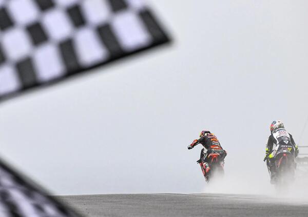 Guida galattica per divanisti alla MotoGP 2024: i piloti che hanno cambiato, gli esordienti, le concessioni e il calendario