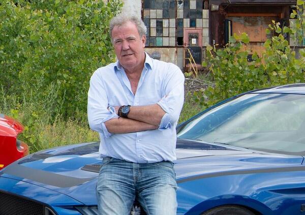 Jeremy Clarkson, il traffico in citt&agrave;, le auto elettriche nelle pubblicit&agrave;, il politicamente corretto, il cappello in pelle d&rsquo;orso e...