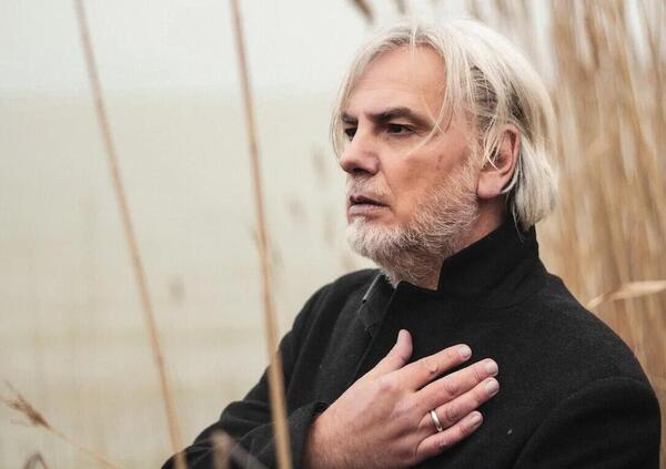 Altro che Adele e Taylor Swift, Paolo Benvegnù ci aiuta con le sue melodie a osservare le stelle