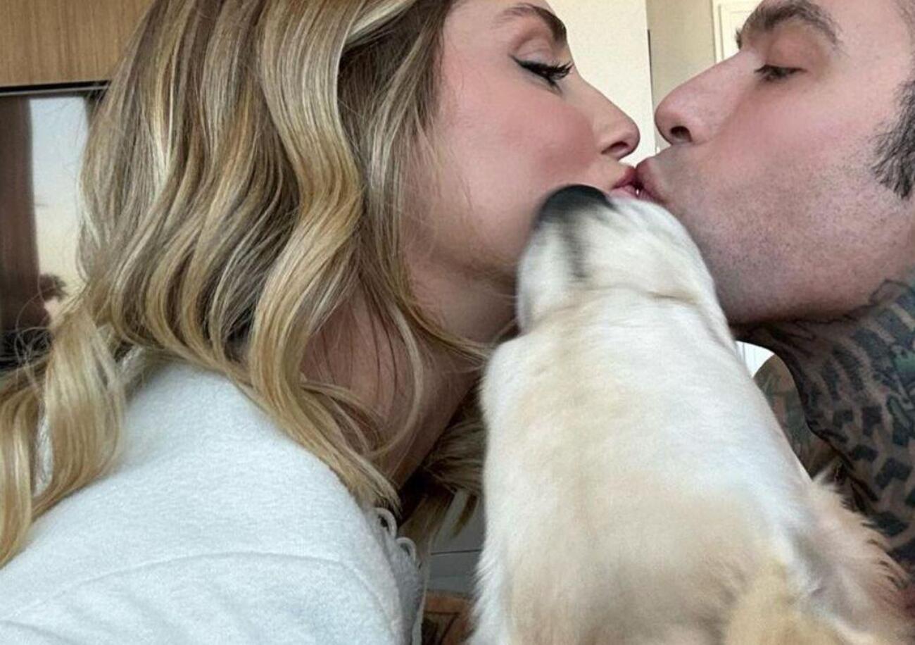 Chiara Ferragni lascia Fedez? Lo scoop di Striscia: cosa c&rsquo;entrano il cane Paloma e la coprolal&igrave;a