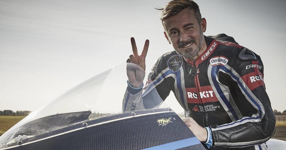 Max Biaggi tiene lontano il figlio dalle moto: &ldquo;Non ho fatto niente per farlo appassionare. Non ha neanche la bicicletta&rdquo;. E sull&rsquo;incidente pi&ugrave; brutto della sua vita...