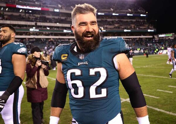 Jason Kelce: 13 anni di carriera e un addio che segna il mondo della NFL