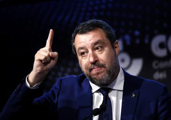 Salvini difende gli agricoltori che bloccano le strade, ma non &egrave; il ministro dei trasporti? I ragazzi che facevano lo stesso li chiamava &ldquo;eco-imbecilli&rdquo;&hellip;