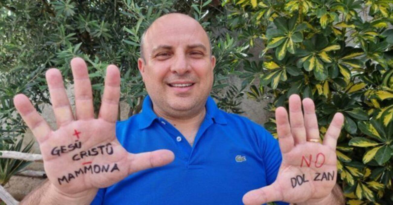 Ok, ma chi caz*o &egrave; il &ldquo;santone&rdquo; Massimo Ripepi, che con Bandecchi tiene in scacco la politica tra &ldquo;cavalieri di luce&rdquo; e denunce per diffamazione? Ed ecco cosa dice di lui Andrea Scanzi
