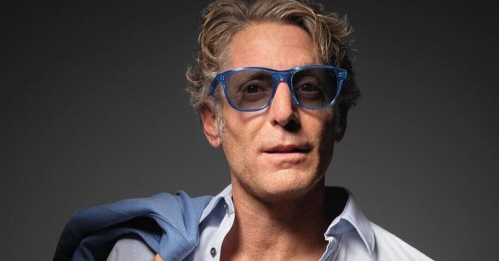 Lapo Elkann, chiude Italia Independent, ma i debiti? Moncalvo (Panorama) attacca: &ldquo;Ecco quelli che l&rsquo;erede Agnelli non pagher&agrave;, nonostante il patrimonio miliardario. E aveva ragione Marchionne, perch&eacute;&hellip;&rdquo;