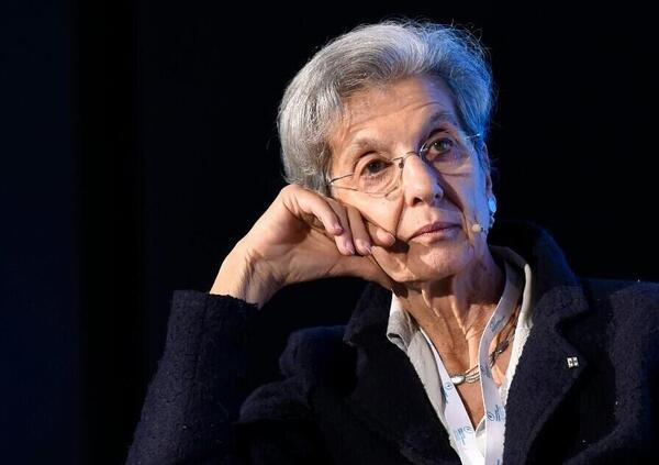 La sociologa Chiara Saraceno asfalta la Meloni: &ldquo;La famiglia tradizionale non esiste, non bisogna imporre modelli&rdquo;. E bacchetta le femministe da social: il divorzio? &ldquo;Vittoria socialista e liberale&rdquo;. E sulle adozioni omosessuali&hellip;