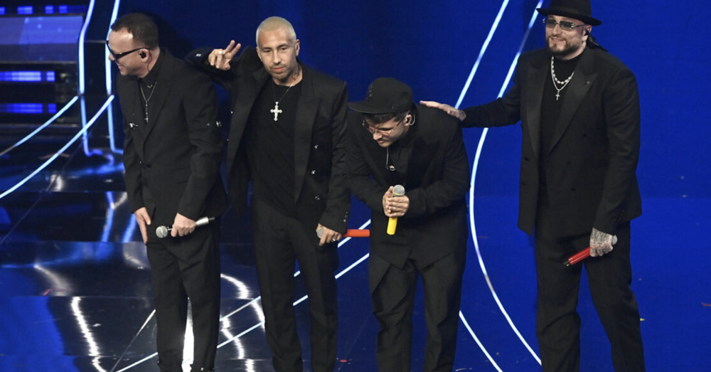 Le pagelle padre e figlia Monina di Sanremo 2024: serata cover con Geolier tra Napoli e rap (e fischi), Angelina Mango da 10, Skin paurosa insieme ai Santi Francesi e Loredana Bert&egrave;&hellip; 