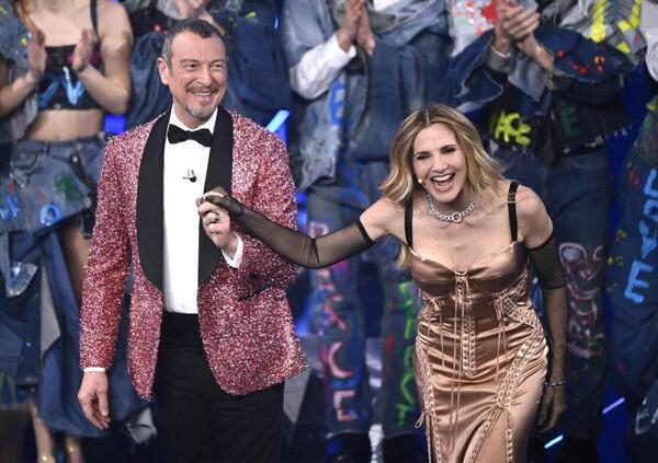 Sanremo 2024, Lorella Cuccarini &egrave; un &ldquo;ballo del qua qua&rdquo; vivente (e avr&agrave; firmato anche una liberatoria)