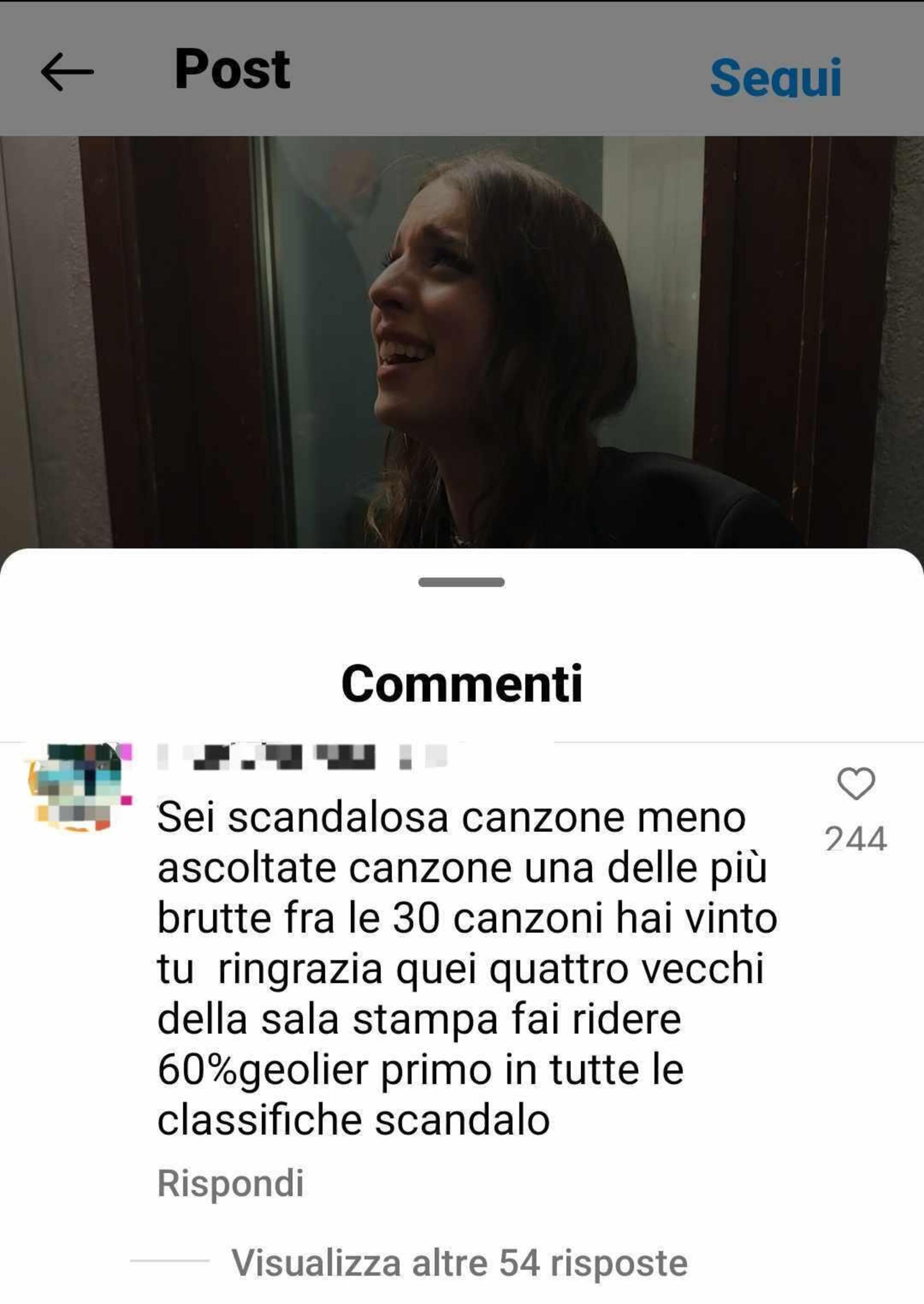 Commenti contro Angelina 