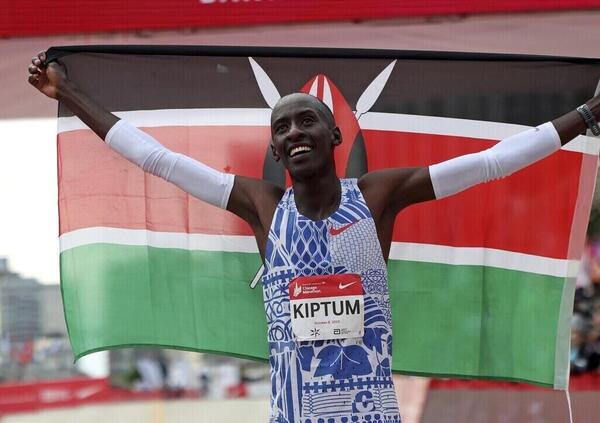 Tragedia stradale e sportiva: morto in un incidente il primatista mondiale della maratona Kelvin Kiptum. Ecco cosa &egrave; successo