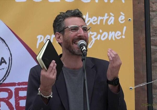 Perch&eacute; l&rsquo;Ordine dei giornalisti ce l&rsquo;ha con Matteo Gracis, che attacca le testate mainstream? E lui non molla: &ldquo;Pennivendoli, mercenari e...&rdquo; [VIDEO]