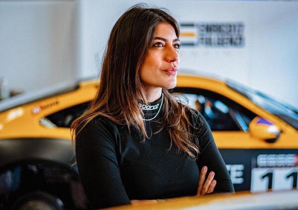 Vicky Piria, la nuova protagonista della Formula 1 in esclusiva per MOW: &ldquo;Dal sogno di correre in F1 a questa sfida. Gli hater? Non mi spaventano. Ma una paura ce l&rsquo;ho&hellip;&rdquo;