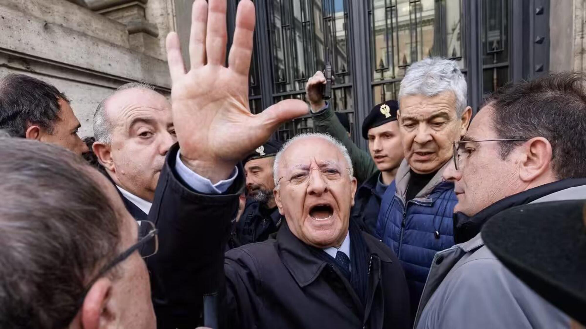 Vincenzo De Luca a Roma contro l’autonomia differenziata