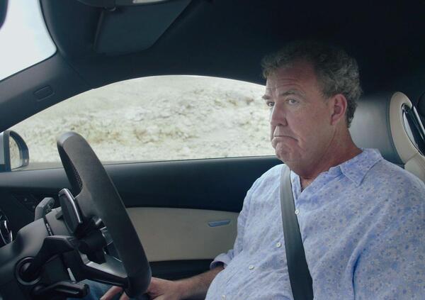 Jeremy Clarkson: &ldquo;Auto appartenute a piloti di Formula 1 e a celebrit&agrave;? Perch&eacute; dovremmo pagare di pi&ugrave; per quei rottami?&rdquo;. E su terrorismo e Super Bowl Nfl...