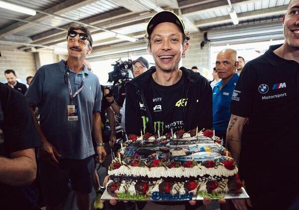 Valentino Rossi festeggia i 45 anni con un quinto posto a Bathurst e un rimpianto: &quot;Ho girato coi top, per&ograve; che peccato...&quot;