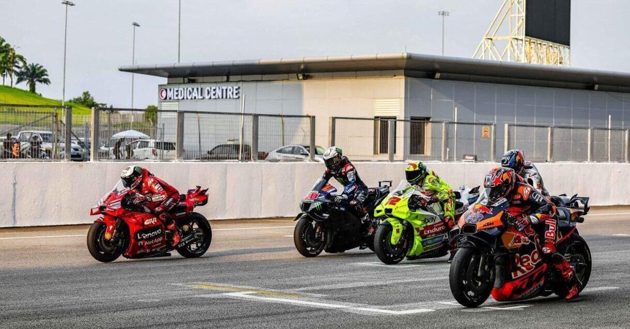 Nel Day1 di Losail riecco i &ldquo;due dell&rsquo;anno scorso&rdquo;. Tempi, classifiche, foto, e tutto quello che c&rsquo;&egrave; da sapere&hellip;