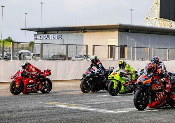 Nel Day1 di Losail riecco i &ldquo;due dell&rsquo;anno scorso&rdquo;. Tempi, classifiche, foto, e tutto quello che c&rsquo;&egrave; da sapere&hellip;