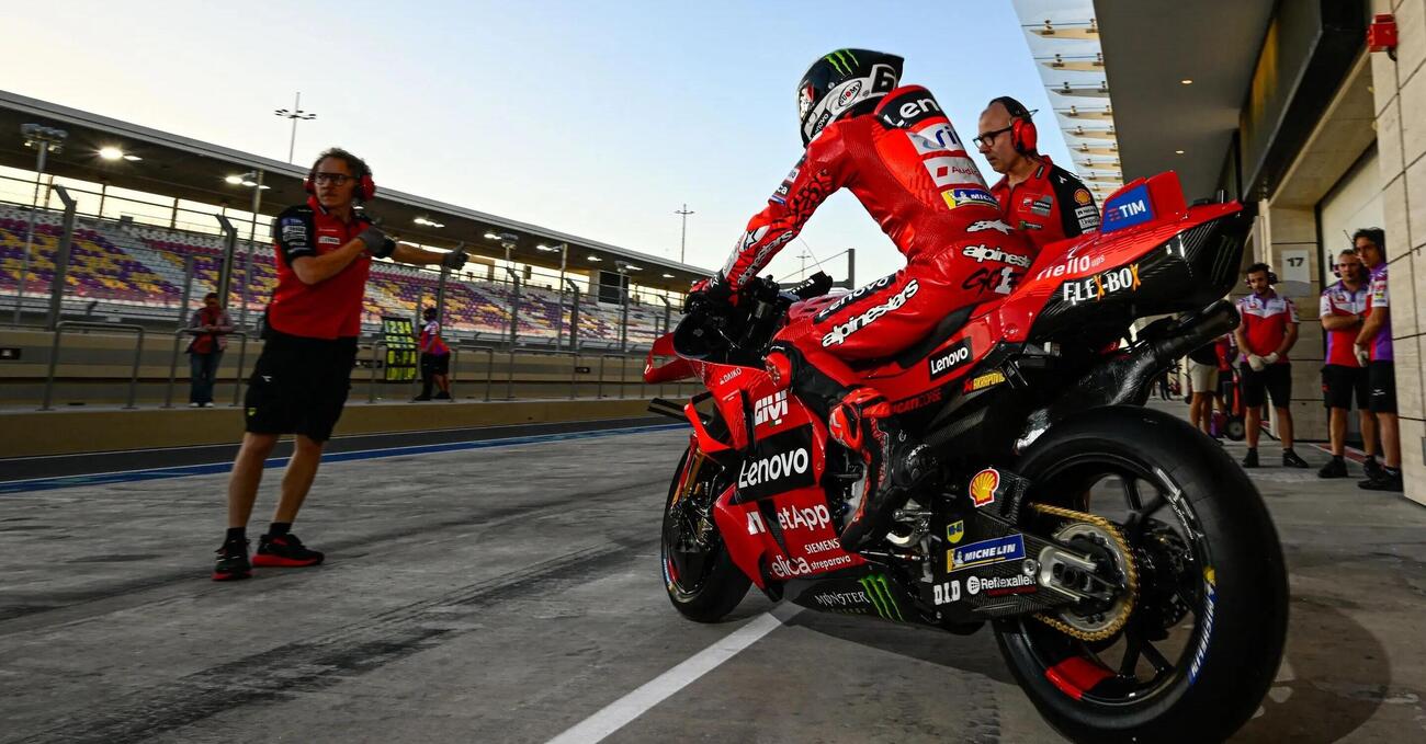 Ok, i test in Qatar ci hanno detto che la Ducati ufficiale non &egrave; mai stata cos&igrave; potente. Ma perch&eacute; Marquez &amp; Co stanno a guardare?