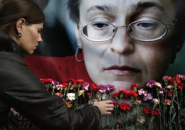 Perch&eacute; Anna Politkovskaja aveva previsto tutto su Putin, anche la morte di Navalny, come ci ricorda la figlia Vera (a Piazzapulita)