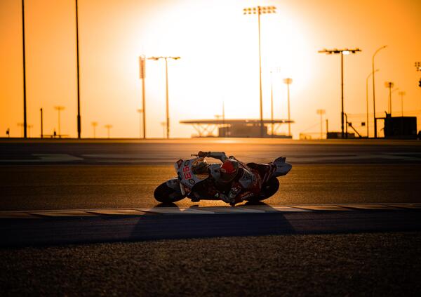 Marc Marquez &egrave; tornato a cadere come piace a lui e il 4&deg; posto in Qatar parla di podio: &quot;Ho fatto un click&quot;