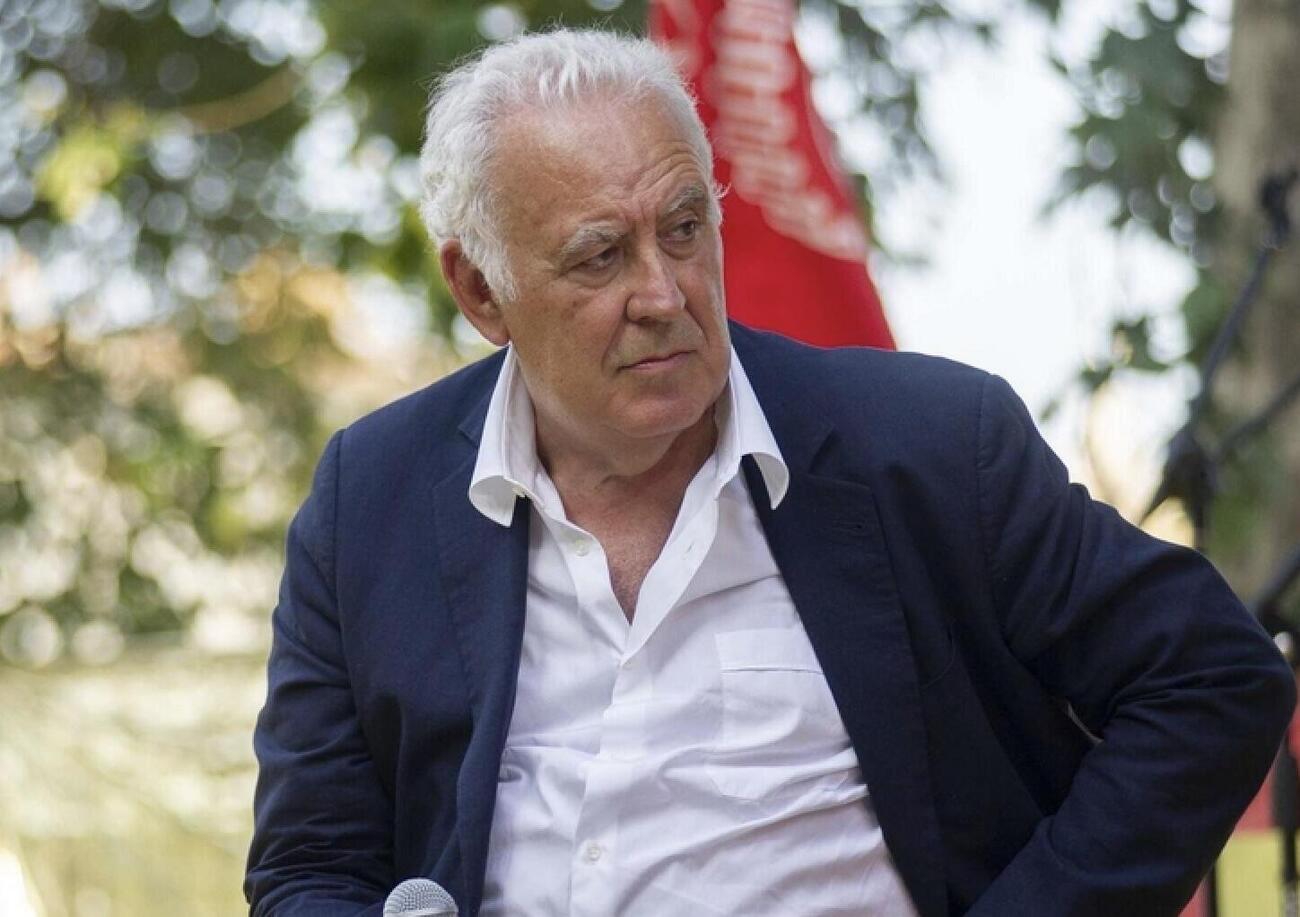 Santoro: &ldquo;Ci si vanta di manganellare i liceali?&rdquo;. E picchia duro sul &ldquo;fascismo della polizia&rdquo; e Giorgia Meloni...