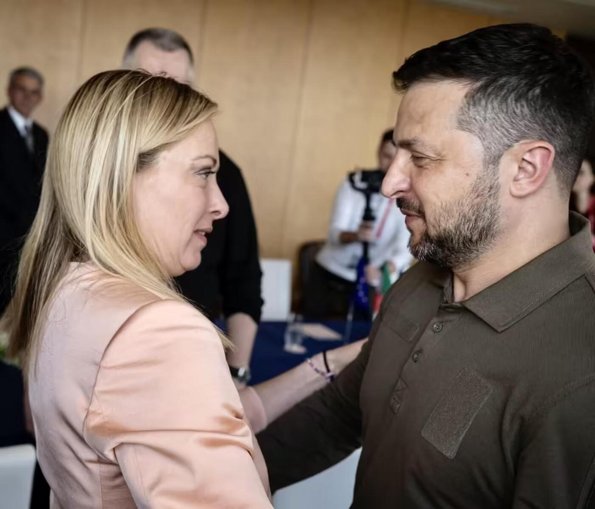 Giorgia Meloni e Volodymyr Zelensky