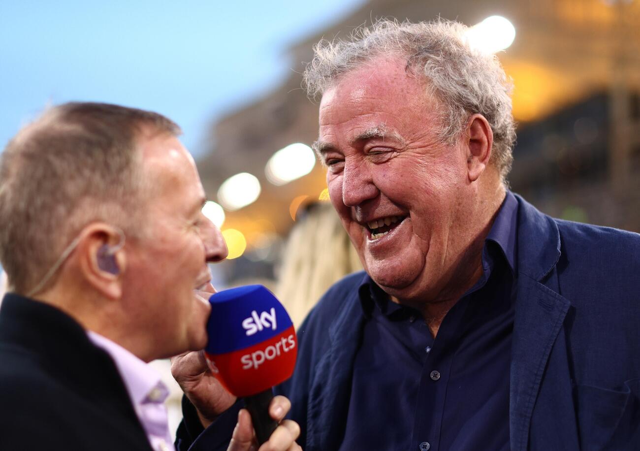 Clarkson show al Gp di F1: &ldquo;Ma cosa fanno i team? Perch&eacute; guardando i tempi...&rdquo; E sulla Red Bull...