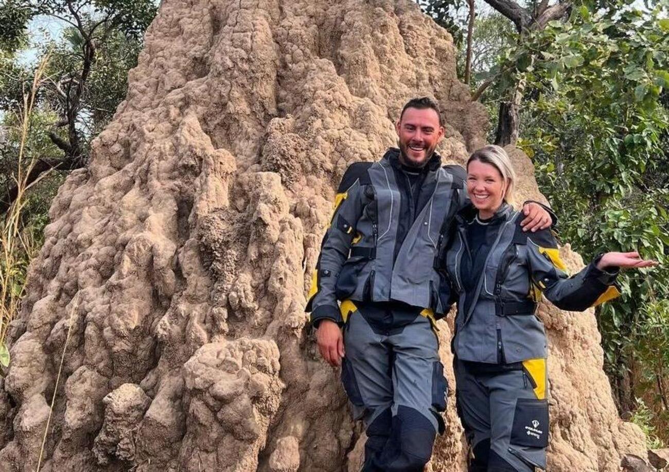 Leggete di Luca Falcon, l&rsquo;italiano morto a 35 anni in Angola che era sopravvissuto a un folle incidente in moto, e la lettera della moglie Giulia