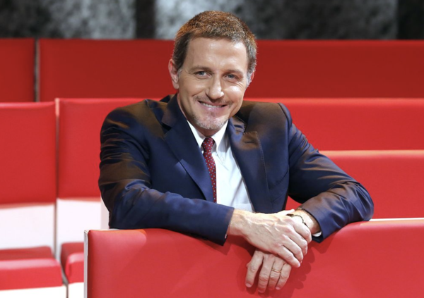 Ritratto di Massimo Giannini, in tv opinionista illuminato che in realt&agrave; non aggiunge niente. Perch&eacute; &egrave; stato friendzonato dai giornali?