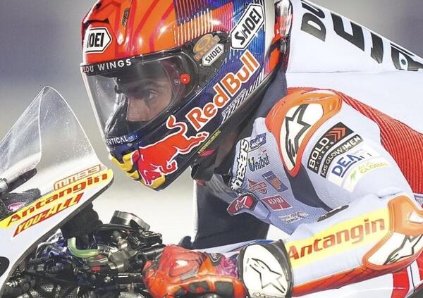 No, non &egrave; colpa di Alpinestars se Marc Marquez ha corso il GP del Qatar con la tuta aperta: ecco come &egrave; andata 