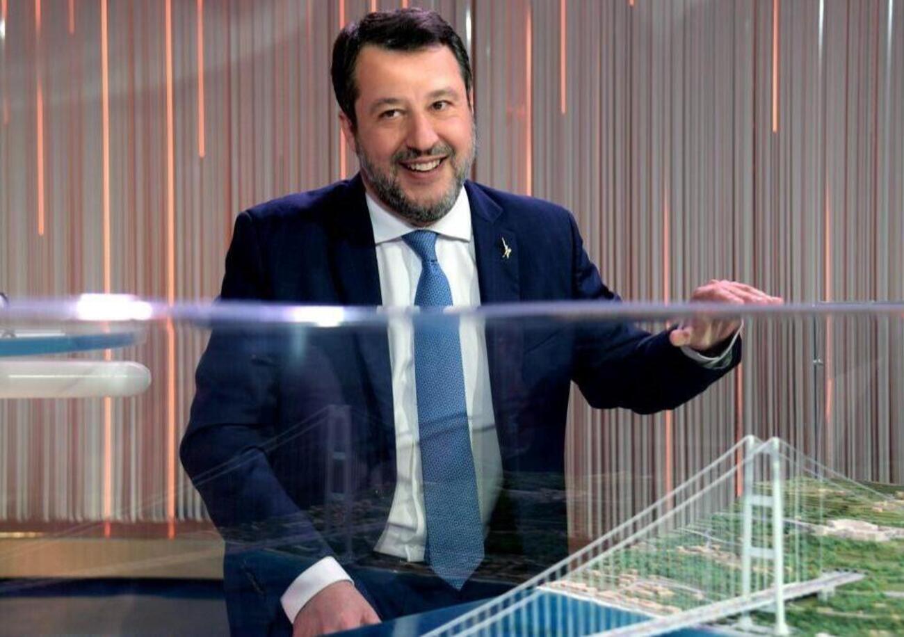 &ldquo;Stop al ponte di Salvini&rdquo;. Verit&agrave; o fake news? Sullo Stretto Repubblica si smentisce da sola: ecco come e perch&eacute; (e a che punto &egrave; l&#039;opera)