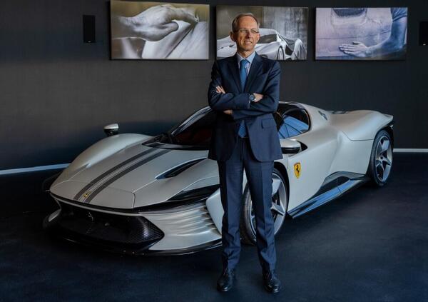 Auto elettriche, la Ferrari sar&agrave; come una Tesla? La promessa del boss Vigna: &ldquo;Non sar&agrave; silenziosa e sar&agrave; unica&rdquo;