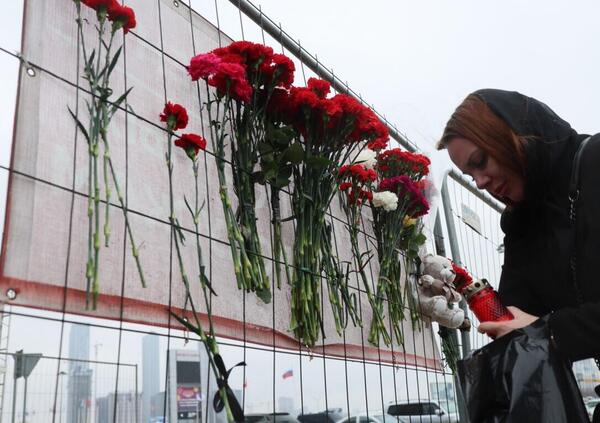 La fuga dai terroristi, la citt&agrave; spettrale e il sangue donato per i feriti: la testimonianza esclusiva di un&rsquo;italiana a Mosca dopo la strage