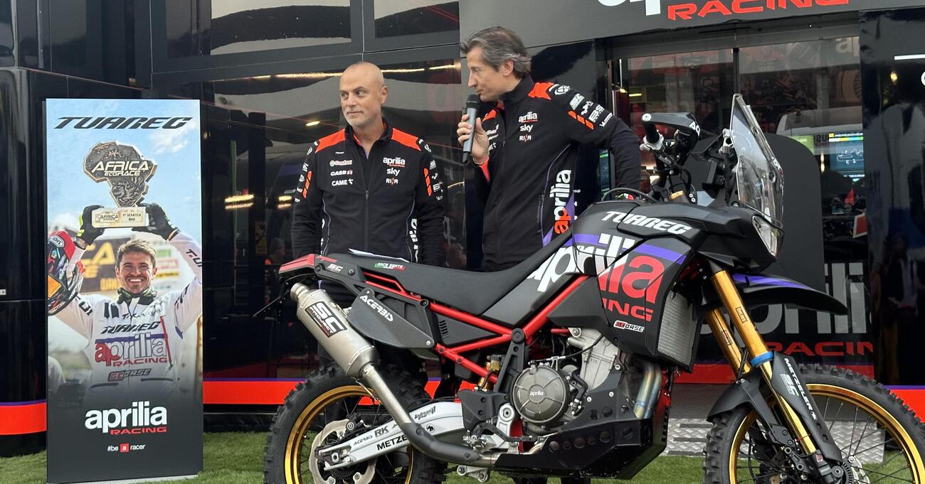 Prendi un&#039;Aprilia Tuareg Racing e scrivi la storia dei rally: dall&#039;officina dei Guareschi al paddock di Portim&atilde;o, la dual sport da corsa &egrave; pronta al 2024