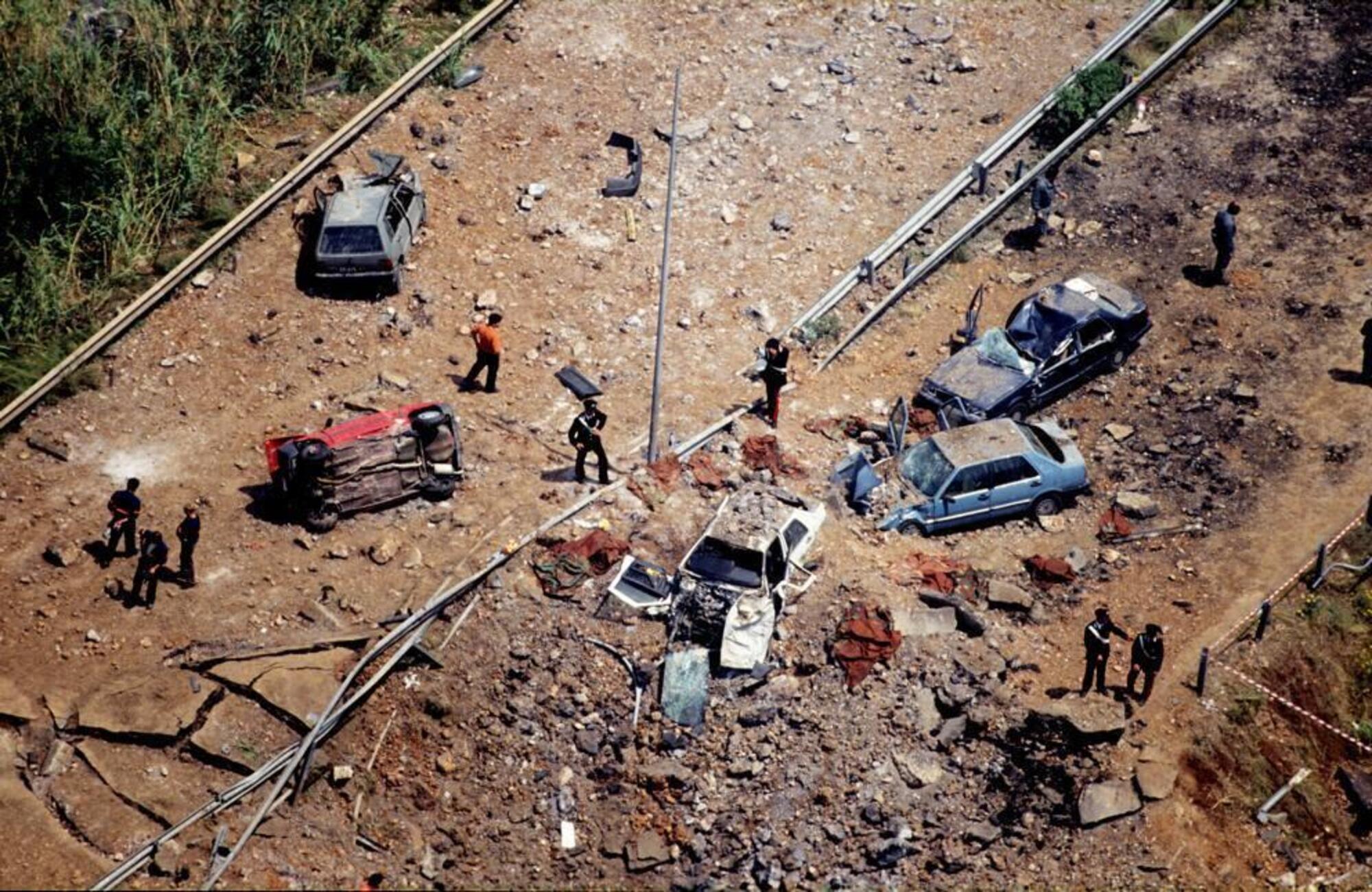 La strage di Capaci dall&#039;alto, foto di Massimo Sestini 