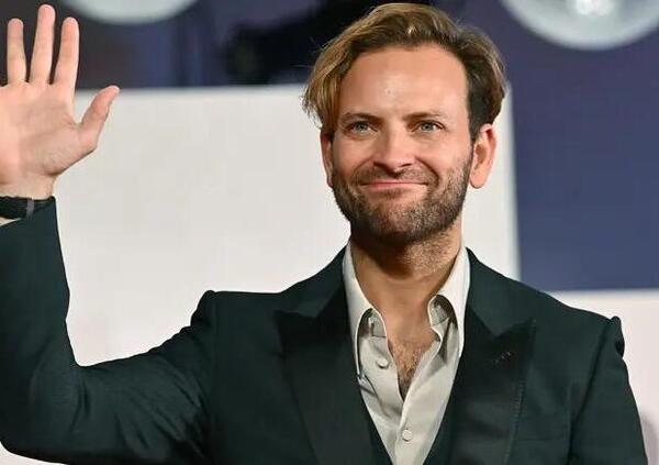 Grazie Alessandro Borghi per averlo detto. Tutti pensiamo sempre alla fi*a: &egrave; tutto un Supersex (anche per le donne)