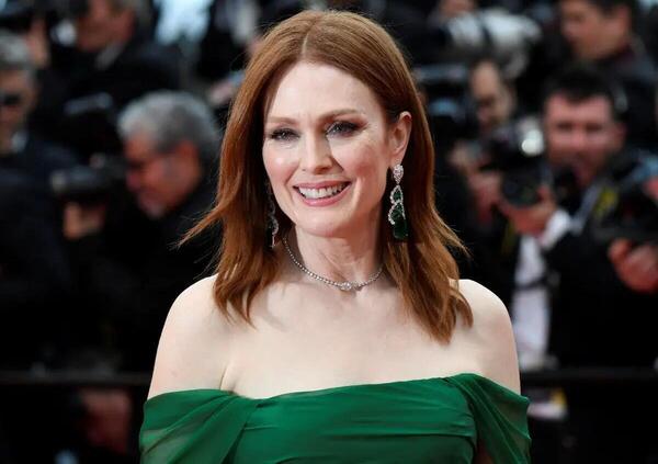 Julianne Moore &egrave; come la Bibbia: scandalosa e profonda. E la serie &ldquo;Mary &amp; George&rdquo; lo dimostra