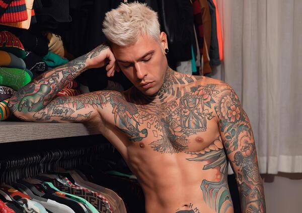 Fedez su Vinted? Abbiamo fatto una spedizione nel suo armadio online ed ecco cosa vende (dopo Chiara Ferragni e Donatella Versace): Moschino, Dior, Gucci e&hellip;