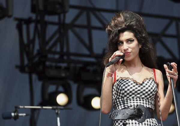 Castaldo: &ldquo;Amy Winehouse lasciata sola. Il punk lo sento in certi trapper. I Cccp? Riportano furore&rdquo;. Mentre su Amadeus &ldquo;perdita Rai&rdquo; e il calo dei Maneskin&hellip; 