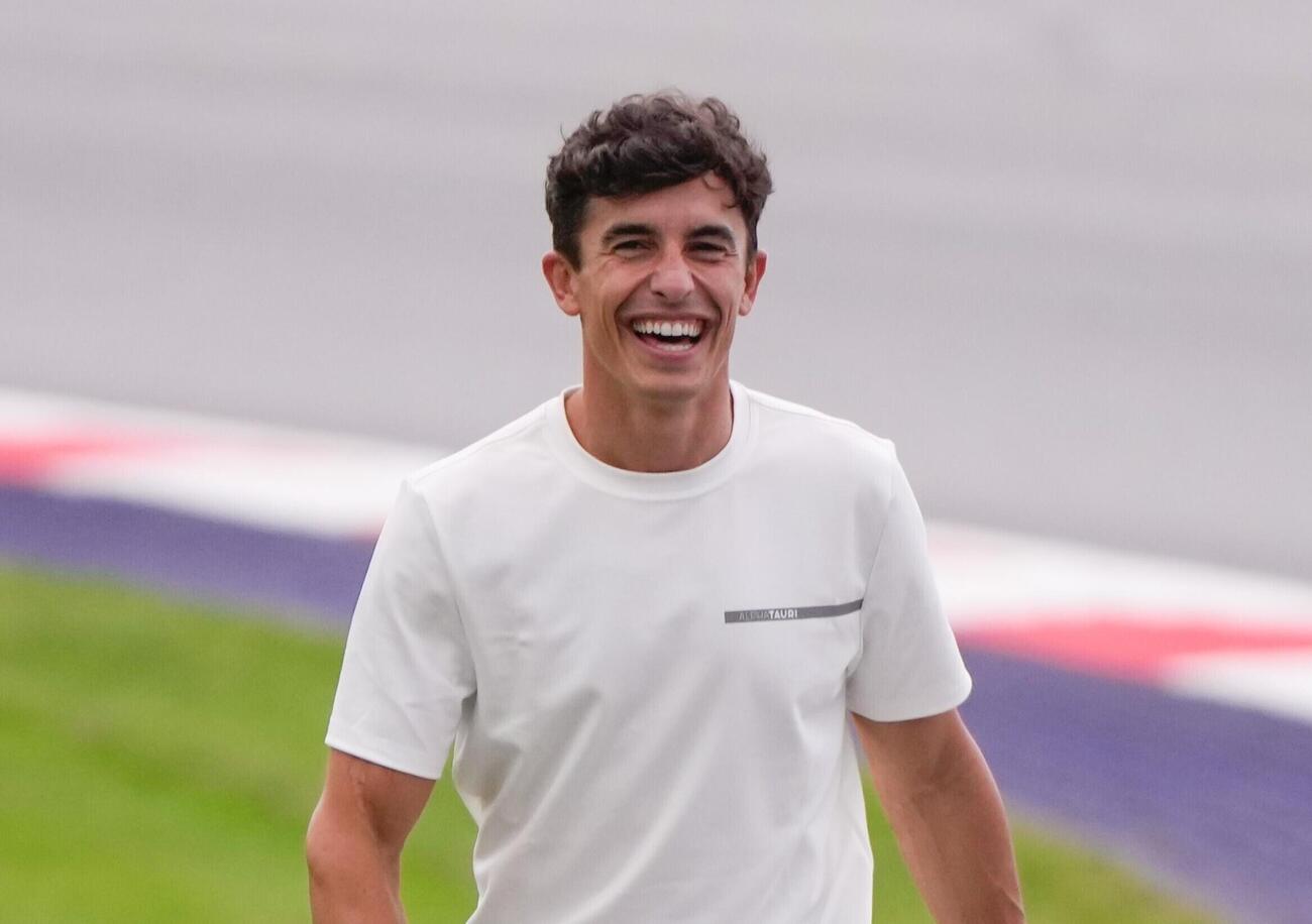 Marc Marquez comincia a parlare chiaro con Ducati: &quot;Gli ultimi anni sono stati difficili, ma ora voglio una moto ufficiale&quot;